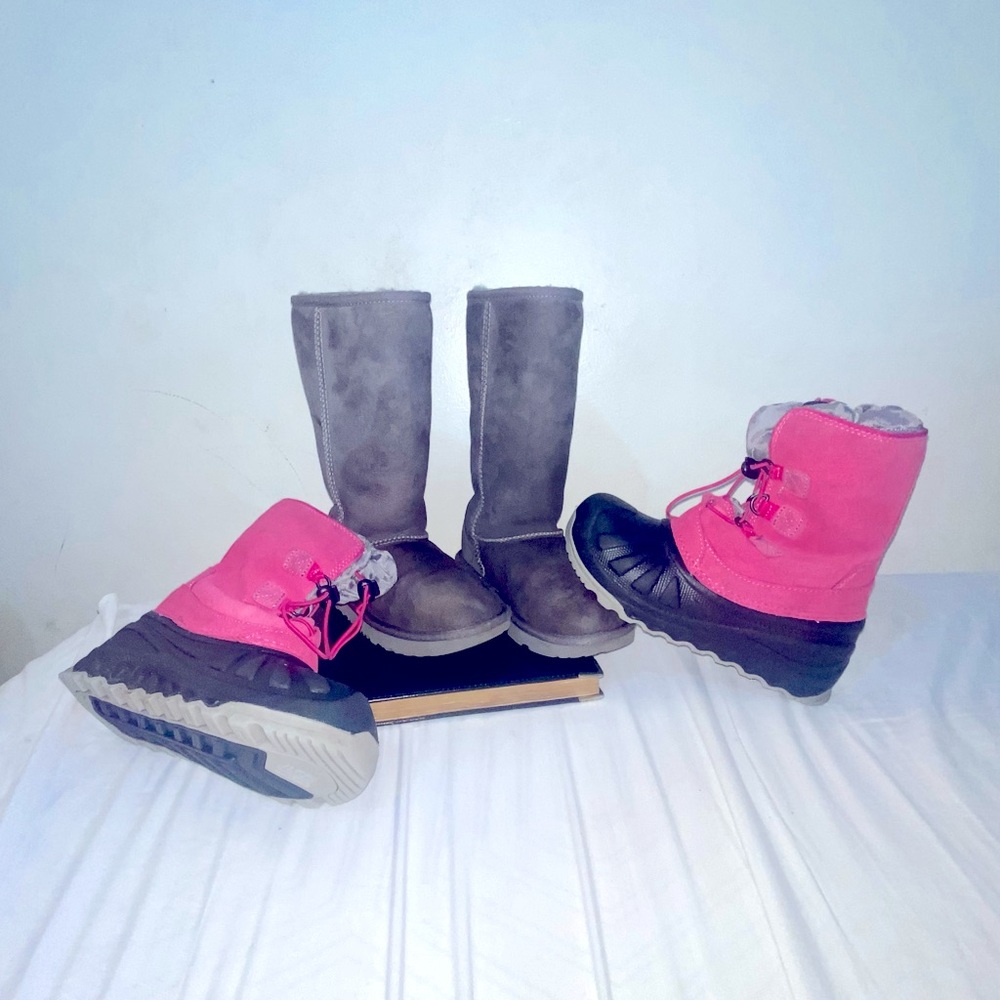 Selling 2 pairs of Kids winter shoes